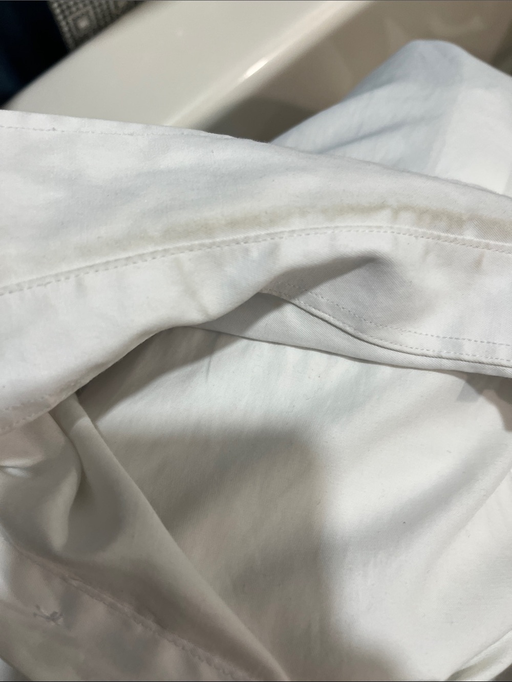 Preowned Men's Classic White Button-Up Shirt Size Small . - Picture 7 of 10